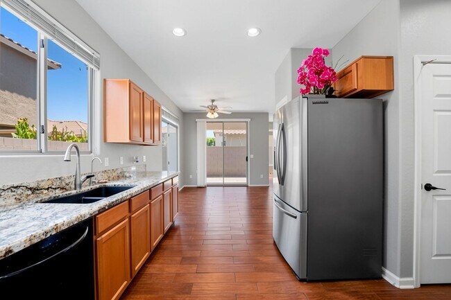 Building Photo - Gated Chandler Living | 4 Bedrooms in Top-Rated School District