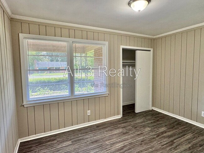 Building Photo - 3719 Bridlewood Dr