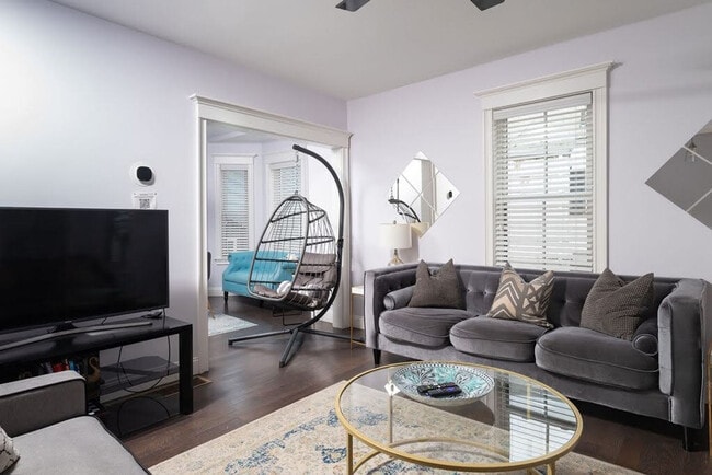 Building Photo - 7 Summit Ave