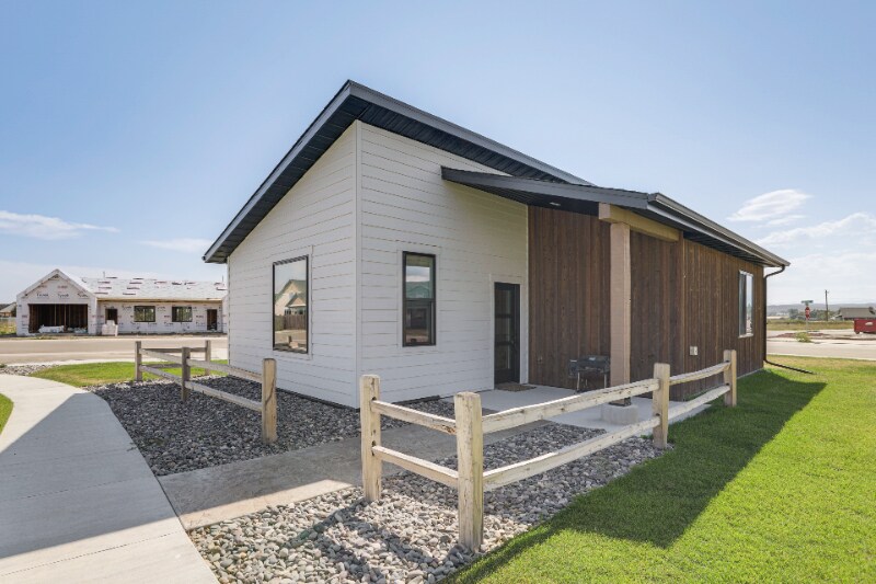 Building Photo - 1403 Windsor Dr