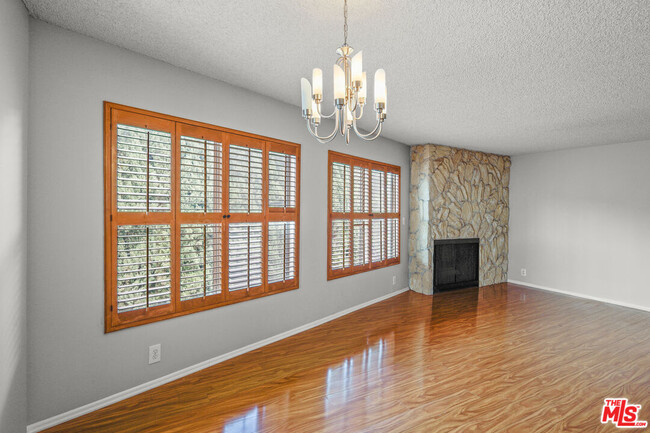 Building Photo - 1122 Peck Dr