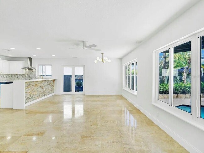 Building Photo - 15945 NW 82nd Ct