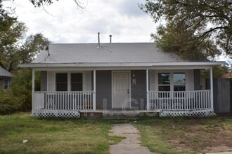 Building Photo - 3904 S Tyler St