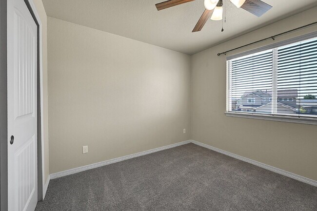 Building Photo - $2,650 - 4 Bed, 2.5 Bath Home with Fenced ...