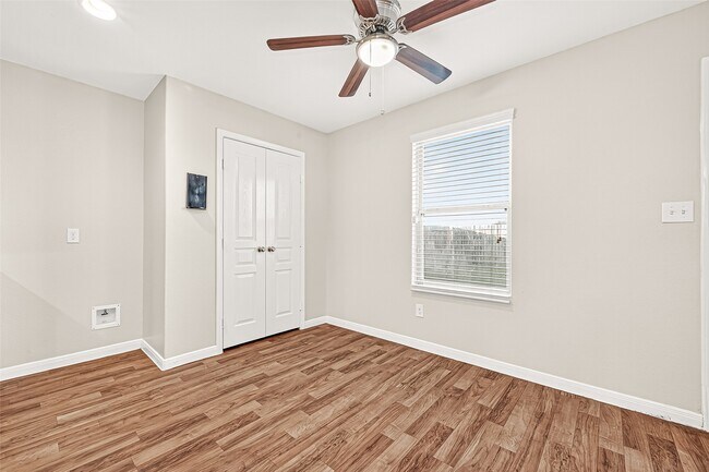 Building Photo - 2030 Stonework Ln