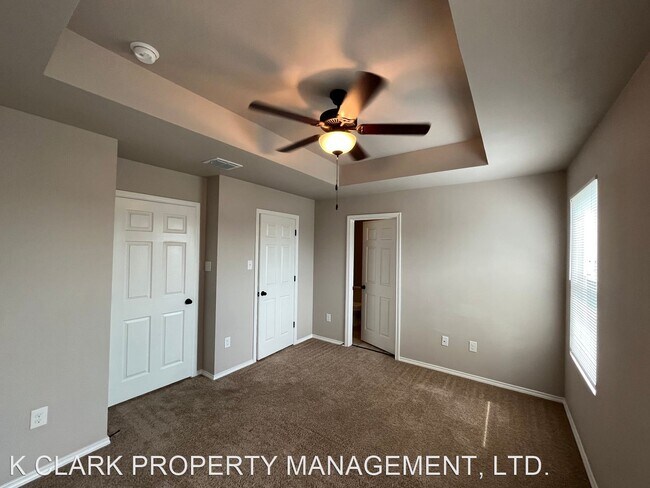 Building Photo - 3 br, 2.5 bath House - 4138 SWANS LANDING ...