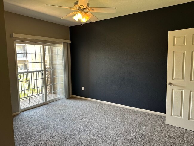 Building Photo - Beautiful 2Bd 1Bath Condo Close to Everything