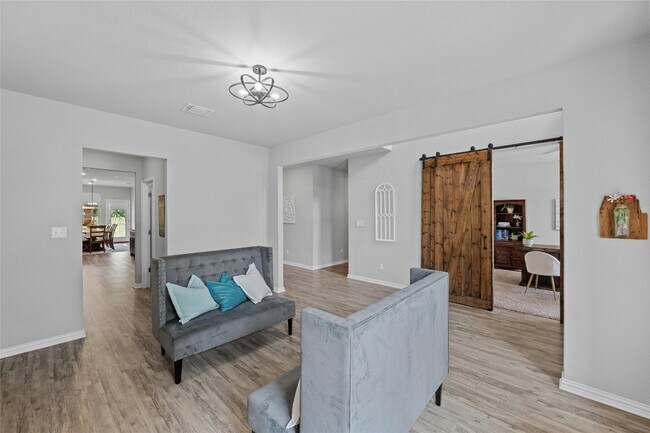Building Photo - 12900 Mission River Dr