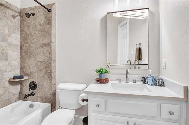 Building Photo - 847 Twilight Rd