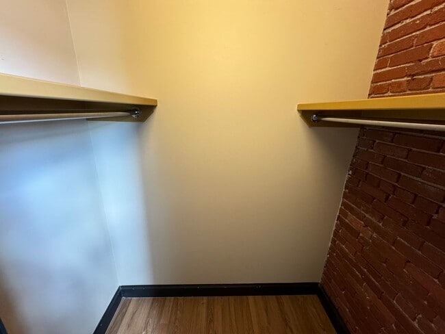 Building Photo - Beautiful Loft in Downtown Springfield