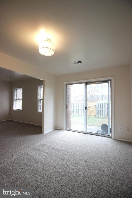 Building Photo - 7765 Brandeis Way