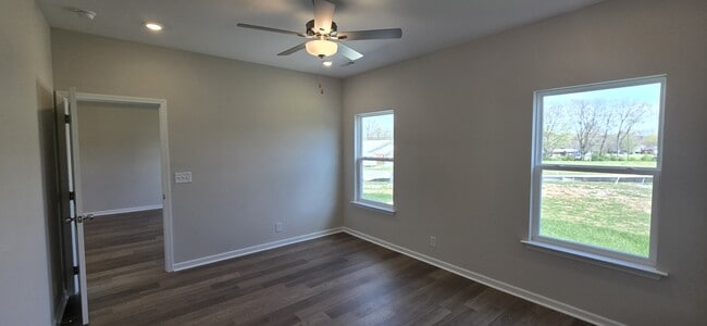 Building Photo - 5113 Pace Pk Cir