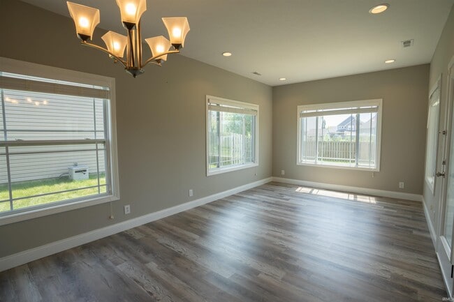 Building Photo - 2855 Needletail Dr