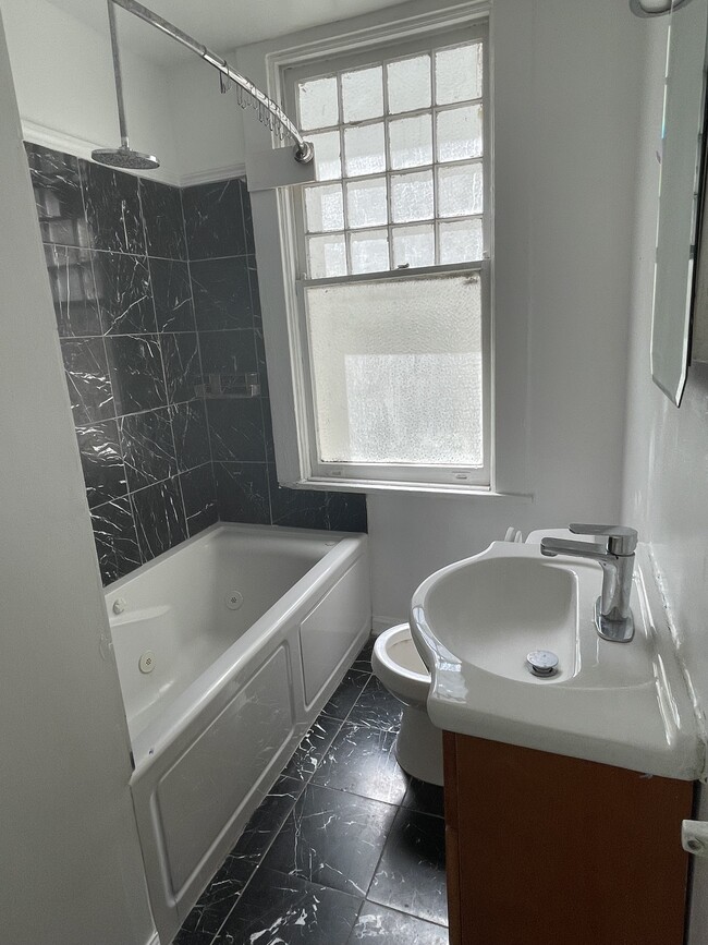 Building Photo - 7810 Saint Charles Ave