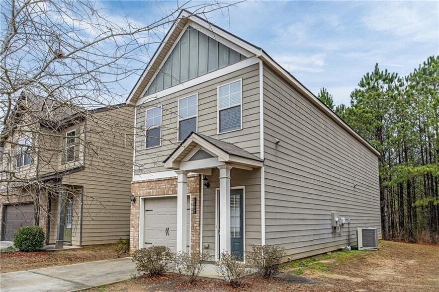 Building Photo - 4497 Ravenwood Dr