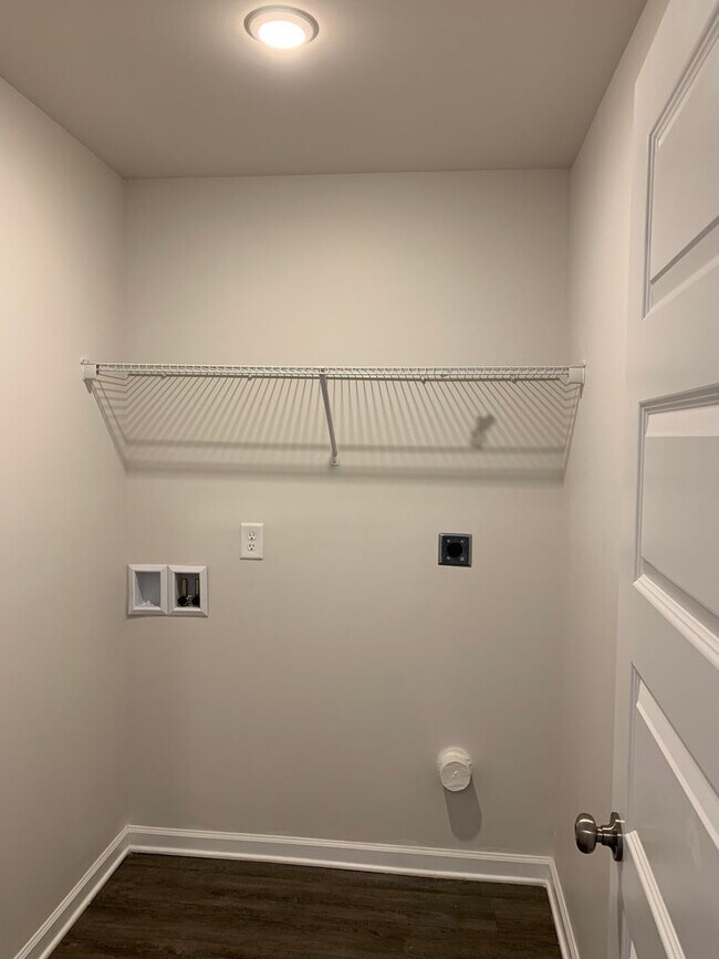 Building Photo - 2165 Kilpatrick LN