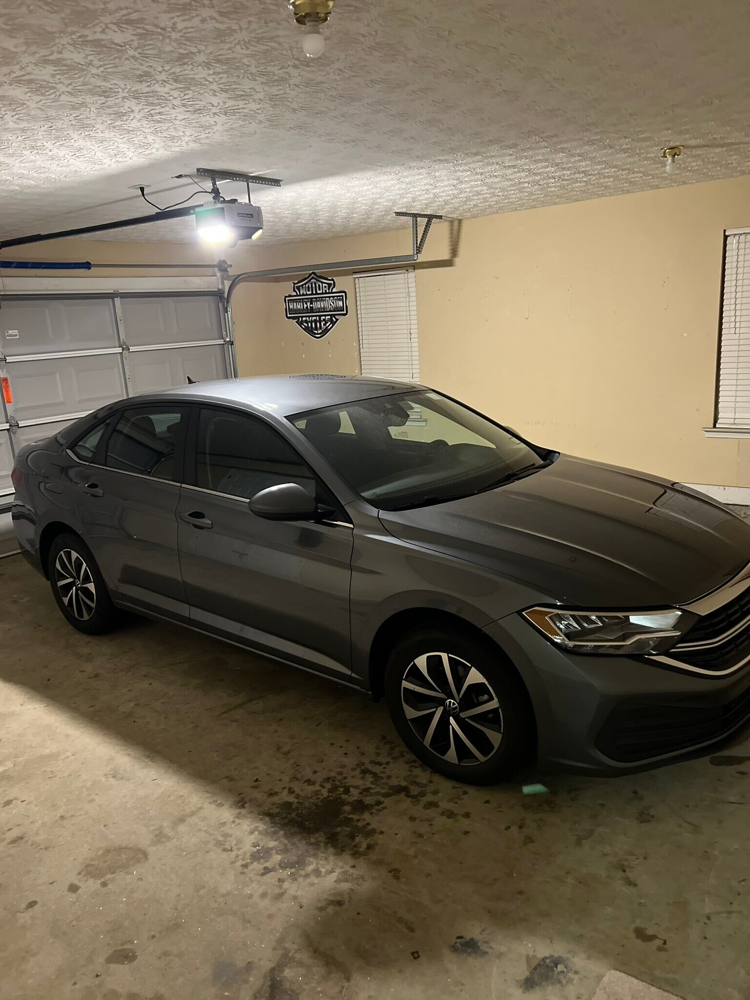 Two car garage - 105 Mills Lndg