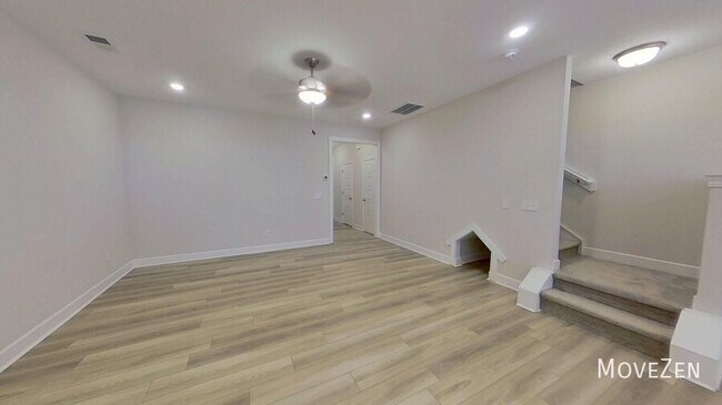 Building Photo - 327 Hollenbeck Pl