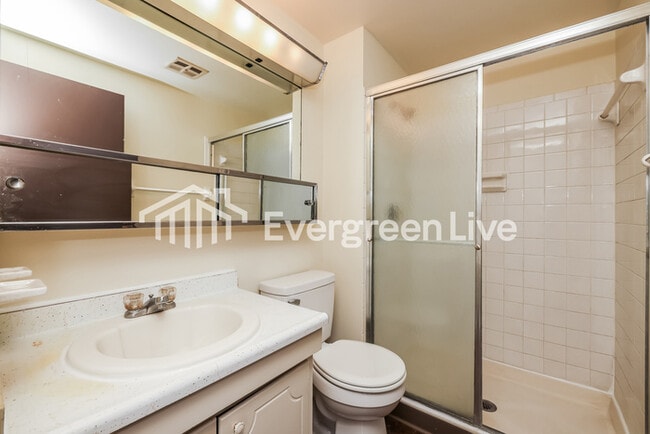 Building Photo - 5610 Troy Villa Blvd