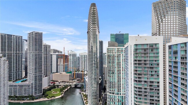 Building Photo - 300 Biscayne Blvd Way