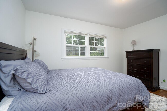 Building Photo - 3227 Mayfield Ave