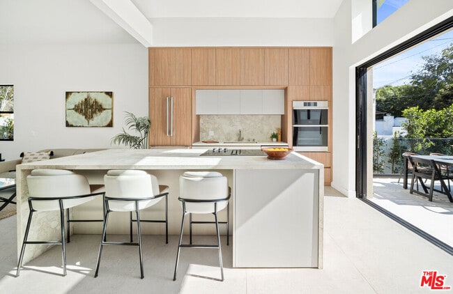 Building Photo - 8982 Norma Pl