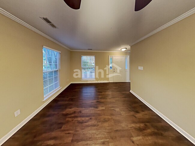 Building Photo - 14921 Ashlight Dr