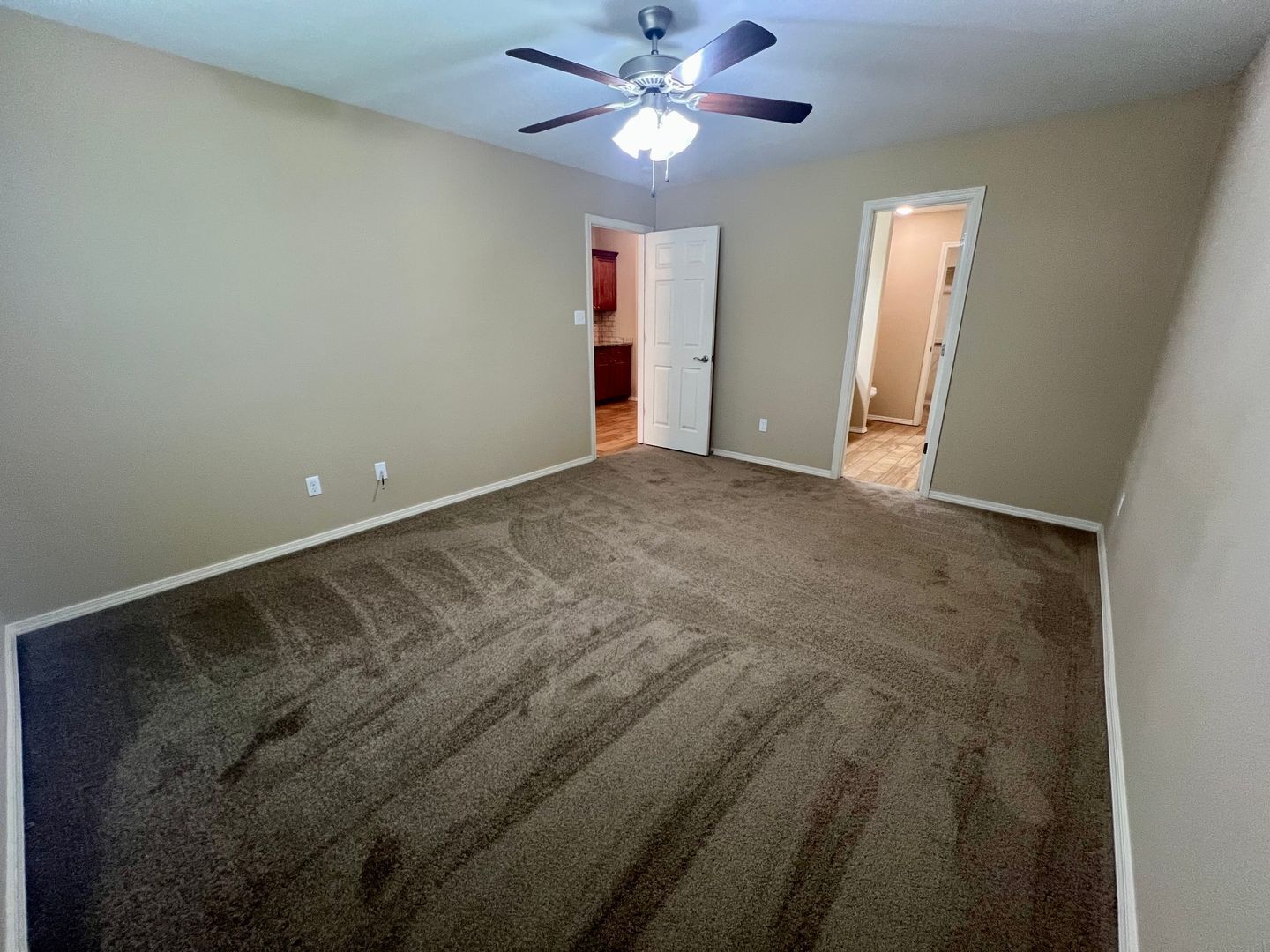 Building Photo - 601 Ridge Point Dr