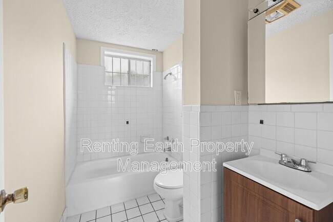 Building Photo - 2128 Early St
