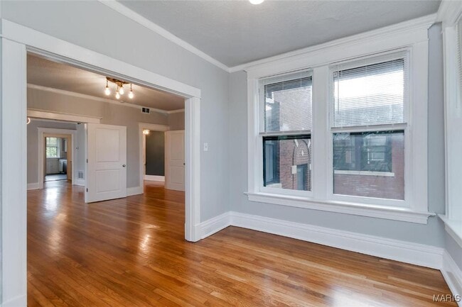 Building Photo - 4166 Russell Blvd