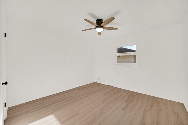 Building Photo - 3 Bedroom 1 Bathroom House for Rent!