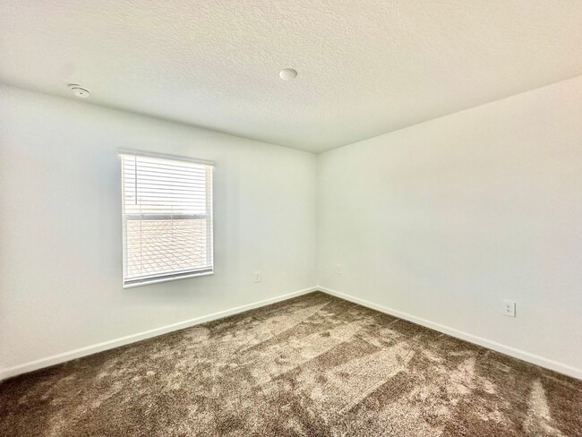 Building Photo - Modern Comfort Meets Community Living in K...