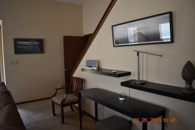 Stairwell - 3126 Station Ct