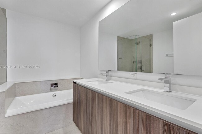 Building Photo - 488 NE 18th St