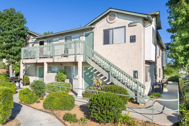 Building Photo - Amberwood Apartments