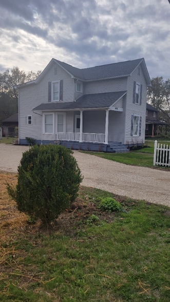 Primary Photo - 1935 Cherry Valley Rd