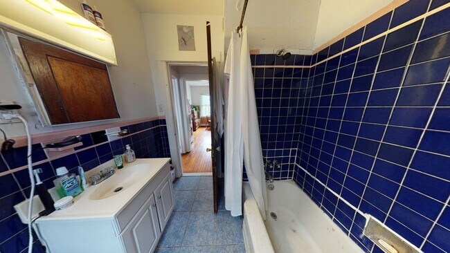 Building Photo - Spacious 2BR on Science Hill | Huge Kitchen & Living Area | Near Yale