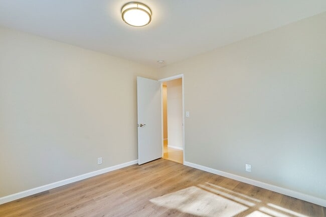 Building Photo - Spacious 1780 Sq Ft -  4b2b home in South San Jose