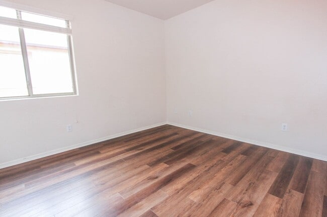 Building Photo - 1379 Allerton Way