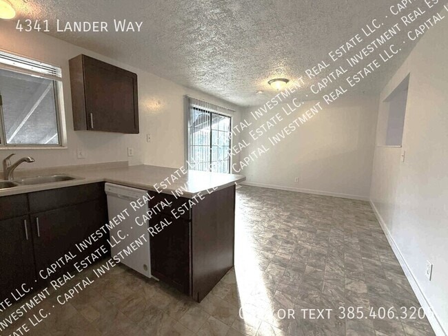 Building Photo - 4341 Lander Way