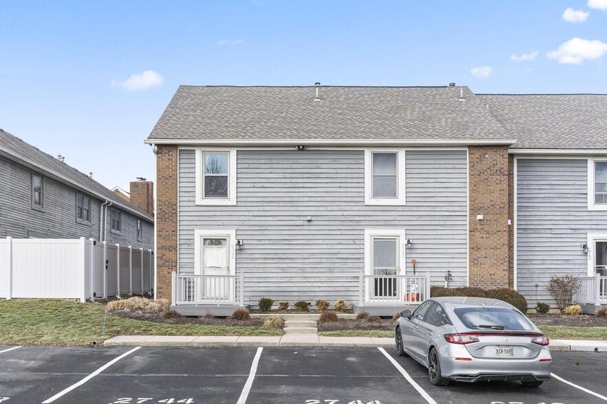 Building Photo - 2744 Saltergate Dr