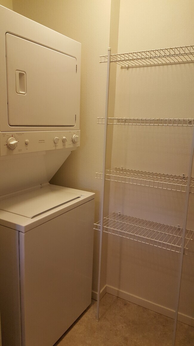 W/D in Utility Room - 2901 NE Blakeley St