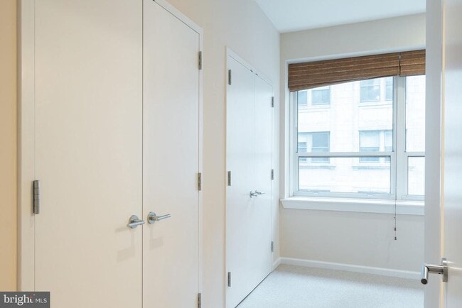 Building Photo - 1425 Locust St