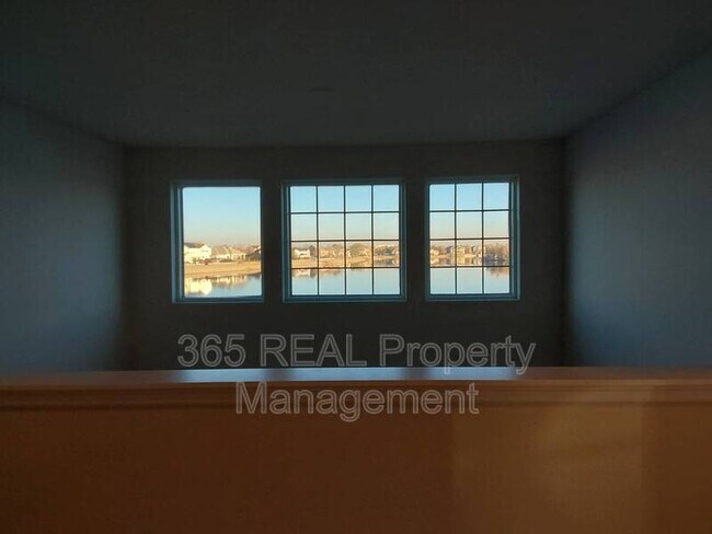 Building Photo - 1561 Pelican Lakes Point