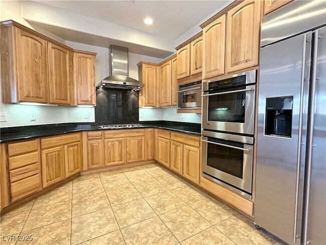 Building Photo - 2745 Borthwick Ave