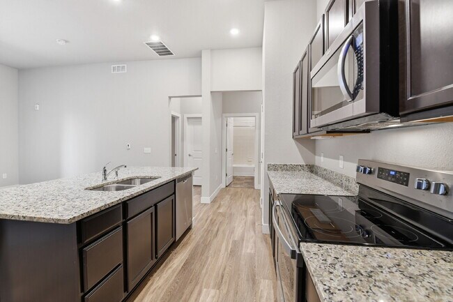 Building Photo - $1,640.95, 2-bed, 2-bath condo located in Aurora.