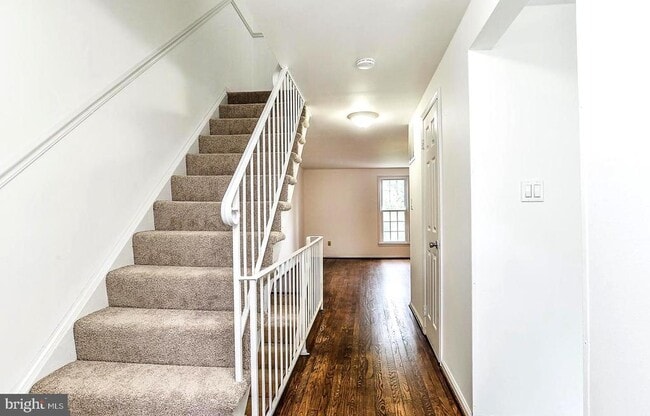 Building Photo - 14424 Black Horse Ct