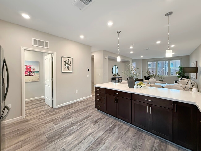 Building Photo - 262 Agustin Narvaez St