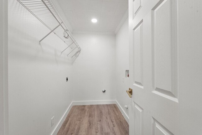 Building Photo - 2655 Larry Dr