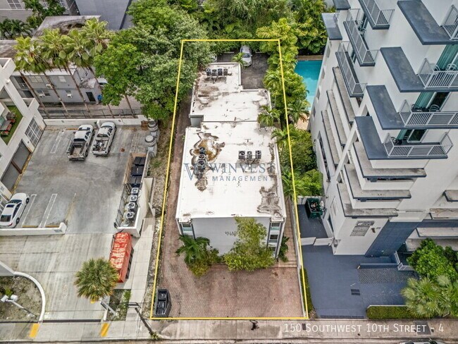 Building Photo - 150 SW 10th St